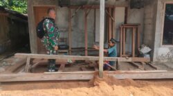 Babinsa Koramil Kemusu Sambangi Pengrajin Mebel, Dorong Pengembangan Usaha Warga