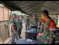 DANPUSSIMPUR TINJAU PENGGUNAAN ALAT SIMPUR PADA LATPOSKO I YTP KOMPOSIT 1/GARDAPATI KODAM XIX/TT