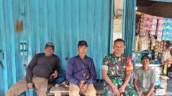 Babinsa Tingkatkan Silaturahmi Lewat Komsos di Desa Guguk