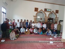 Kabag Log Polres Lebak di Dampingi Kapolsek Rangkasbitung Melaksanakan Giat Jumat Keliling di Masjid Al Ikhlas