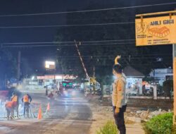 Intens Polsek Rangkasbitung Polres Lebak Gatur Lalin Di Perlintasan Kereta Api Di Desa Citeras