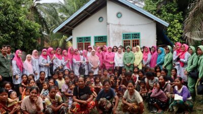 Bhayangkari Sarolangun, Wakil Ketua TP. PKK, Ibu Persit dan Ibu Adhyaksa, gandeng (BKOW) Provinsi Jambi Berpartisipasi dalam Kegiatan Anjangsana ke SAD. Bhayangkari Sarolangun, Wakil Ketua TP. PKK, Ibu Persit dan Ibu Adhyaksa, gandeng (BKOW) Provinsi Jambi Berpartisipasi dalam Kegiatan Anjangsana ke SAD.