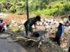 Cegah Longsor, Babinsa Nogosari Gotong Royong Bangun Talud Bersama Warga