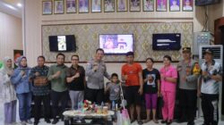 Kapolres Sintang Inisiasi Pertemuan dan Bantuan Untuk Anak Yang Viral di TikTok, Boy Kini Dirujuk untuk Pengobatan Kapolres Sintang Inisiasi Pertemuan dan Bantuan Untuk Anak Yang Viral di TikTok, Boy Kini Dirujuk untuk Pengobatan