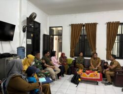 Babinsa dan Bhabinkamtibmas Hadiri Rapat Koordinasi Percepatan Pembangunan Koperasi Merah Putih di Kesenden