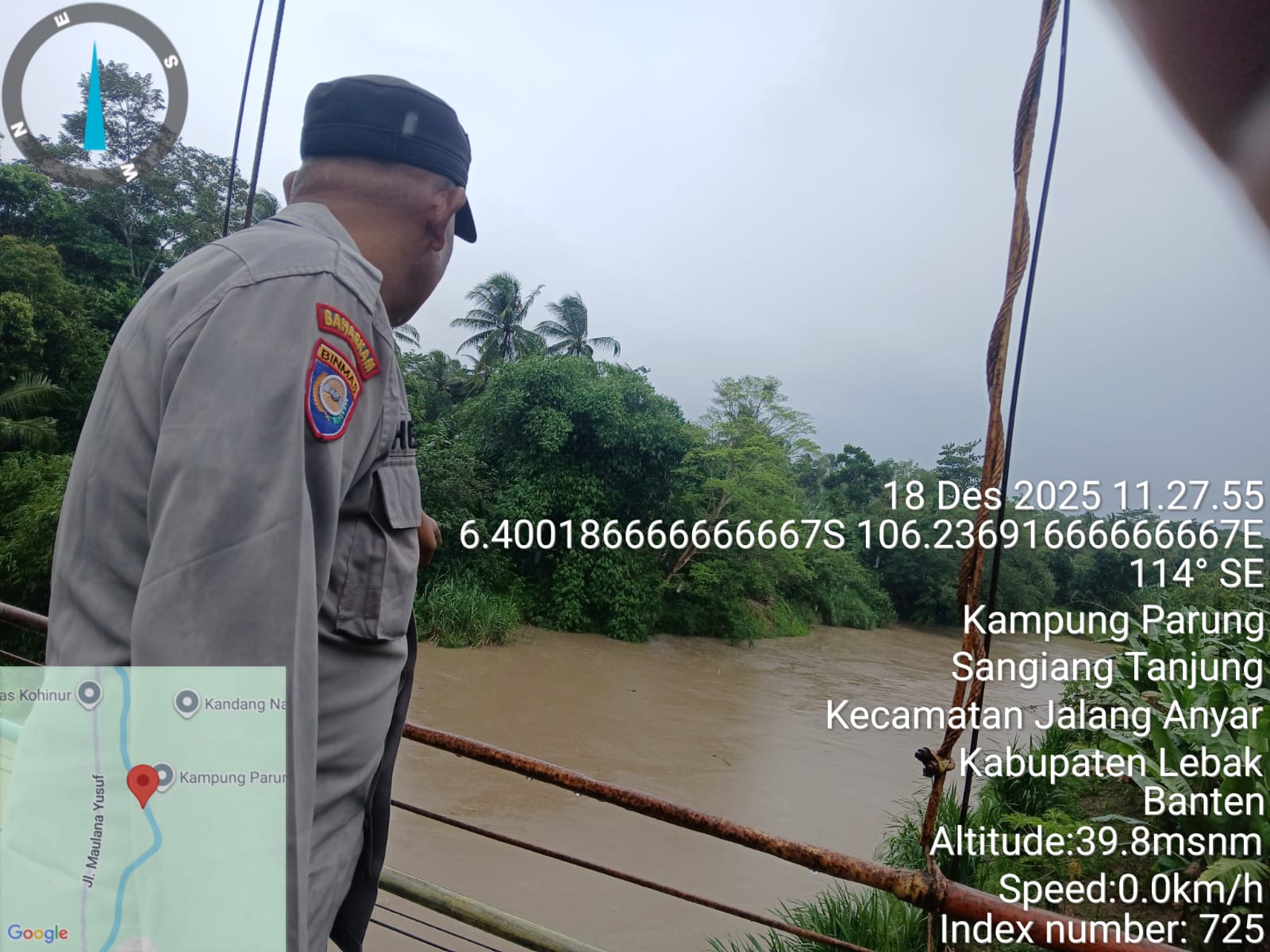 Polsek Rangkasbitung Polres Lebak Pantau Debit Air Sungai Ciberang dan Sungai Ciujung