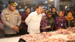 Jelang Nataru: Bupati dan Kapolresta Tangerang Sidak Pasar Gudang Tigaraksa, Pastikan Stok dan Harga Bahan Pokok Jelang Nataru: Bupati dan Kapolresta Tangerang Sidak Pasar Gudang Tigaraksa, Pastikan Stok dan Harga Bahan Pokok