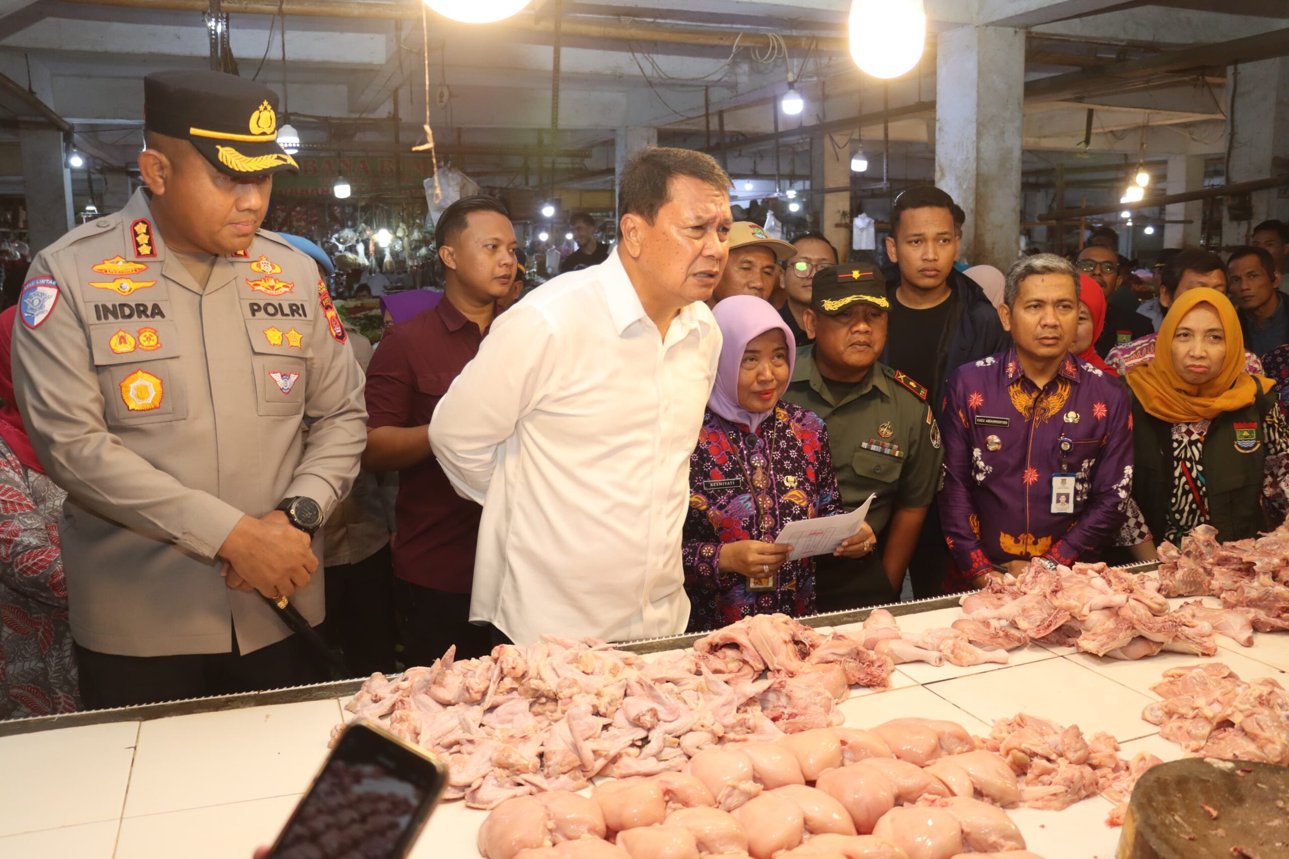 Jelang Nataru: Bupati dan Kapolresta Tangerang Sidak Pasar Gudang Tigaraksa, Pastikan Stok dan Harga Bahan Pokok