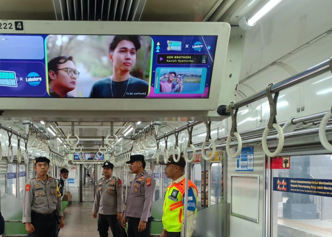 Kapolsek Rangkasbitung Polres Lebak Pimpin Apel Pagi Di Depan Stasiun KAI Rangkasbitung PAM Nataru 2025-2026