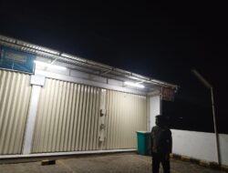 Anggota Polsek Leuwidamar Polres Lebak, Patroli Malam Hari Guna Mencegah Gangguan Kamtibmas.
