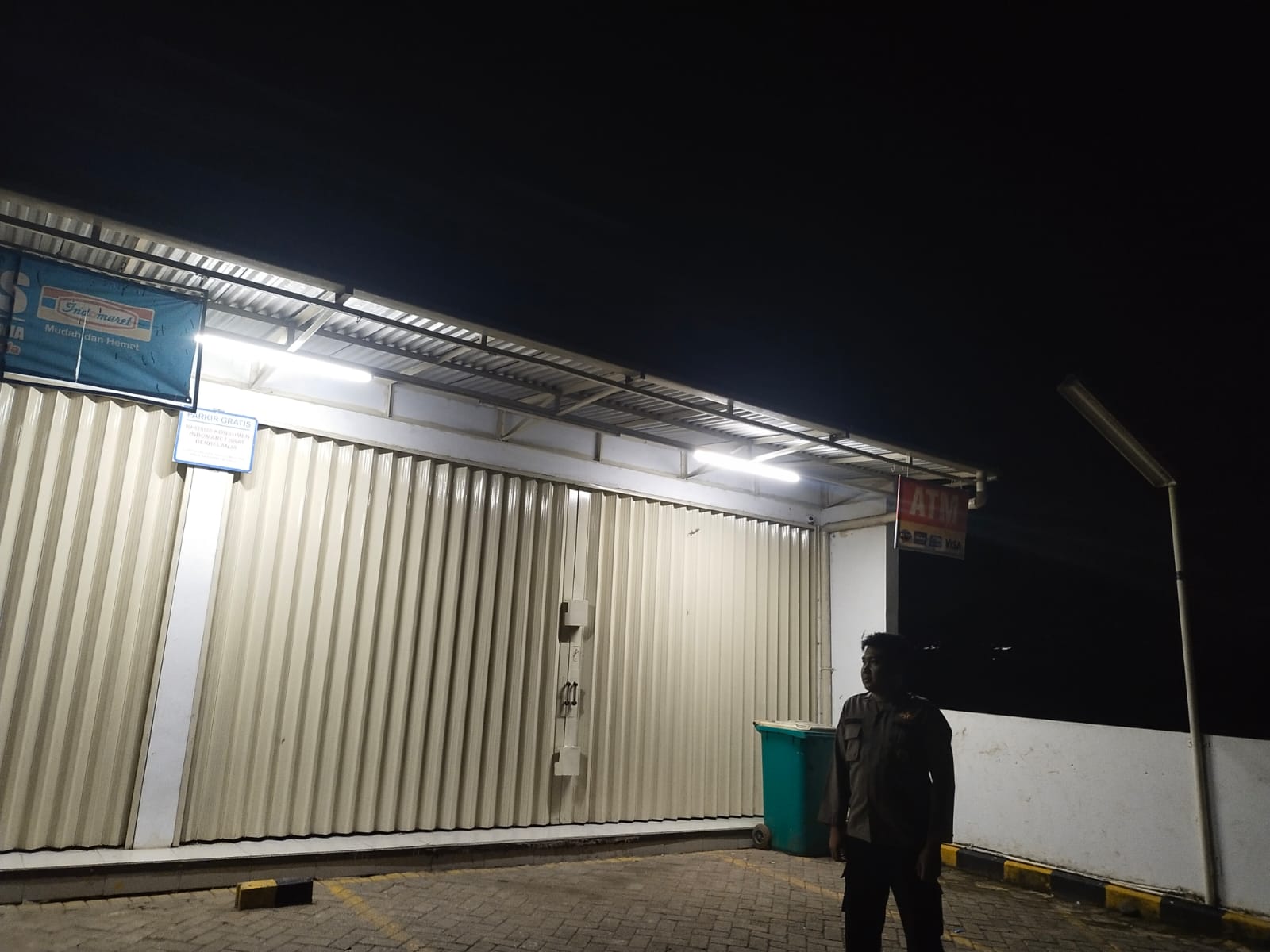 Anggota Polsek Leuwidamar Polres Lebak, Patroli Malam Hari Guna Mencegah Gangguan Kamtibmas.