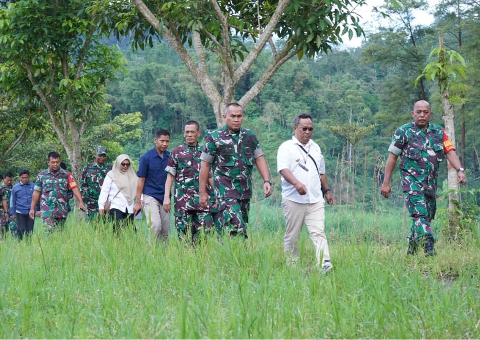 Kasdim 0808/Blitar Dampingi Danrem 081/DSJ, Tinjau Lokasi TMMD Ke 127 TA. 2026 Di Kab. Blitar