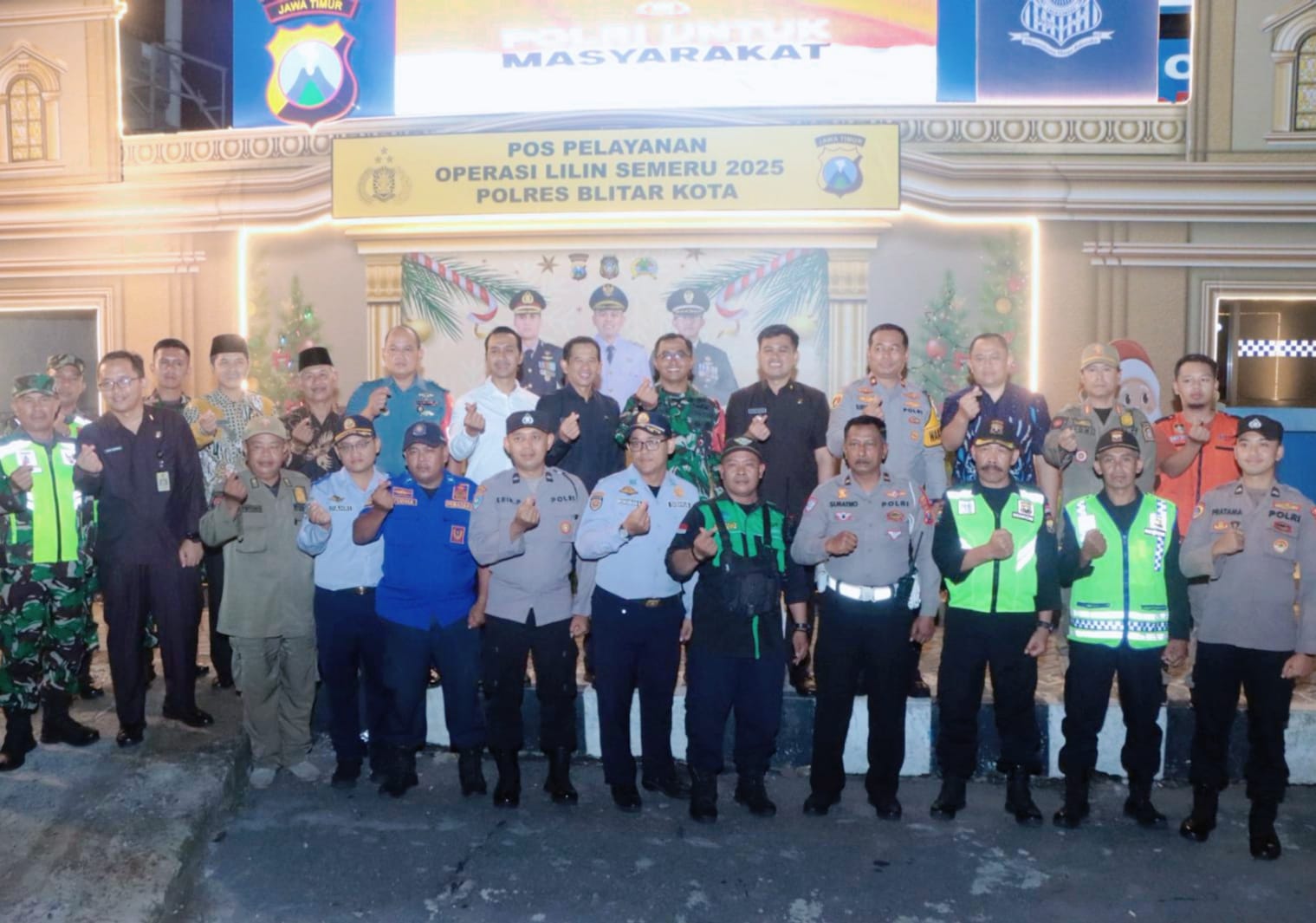 Dandim 0808/Blitar Bersama Forkopimda Kota Blitar Cek Sejumlah Gereja Dan Pos Nataru