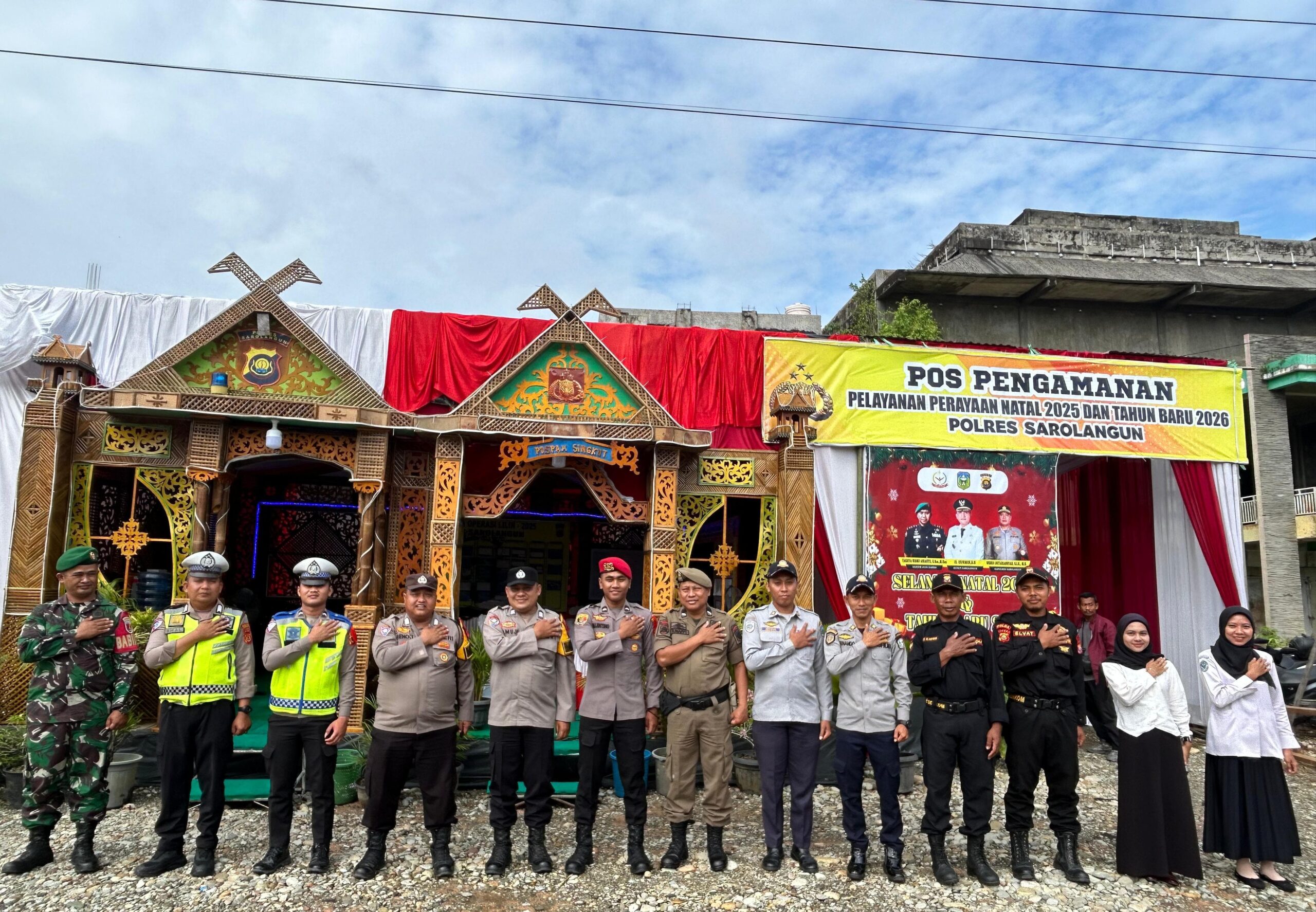 Babinsa Hadir Amankan Arus Mudik Nataru, Wujud Sinergi Lintas Sektor di Sarolangun