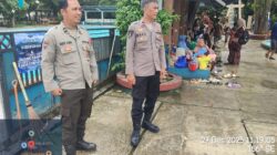 Anggota Pospam Polsek Rangkasbitung Polres Lebak Pantau Pengunjung Obyek Wisata Kolam Renang