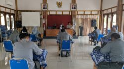 Babinsa Jayengan, Bhabinkamtibmas & PLT Lurah Rekrutmen Anggota Linmas Periode Tahun 2026 Babinsa Jayengan, Bhabinkamtibmas & PLT Lurah Rekrutmen Anggota Linmas Periode Tahun 2026