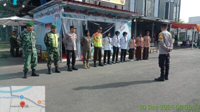 POSYAN STASIUN RANGKASBITUNG LAKSANAKAN APEL PAGI DAN PATROLI PENGAMANAN OPS LILIN MAUNG 2025