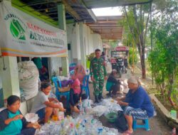 Babinsa Pegambiran Monitoring Kegiatan Bank Sampah Berkah Mulya RW 07