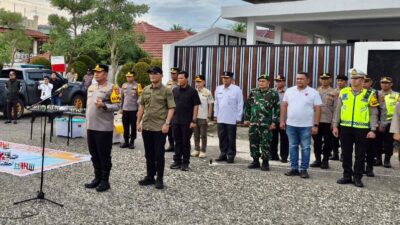 Ratusan Personel Gabungan Siaga, Polres Sarolangun Gelar Apel Pengamanan Malam Tahun Baru 2026. Ratusan Personel Gabungan Siaga, Polres Sarolangun Gelar Apel Pengamanan Malam Tahun Baru 2026.