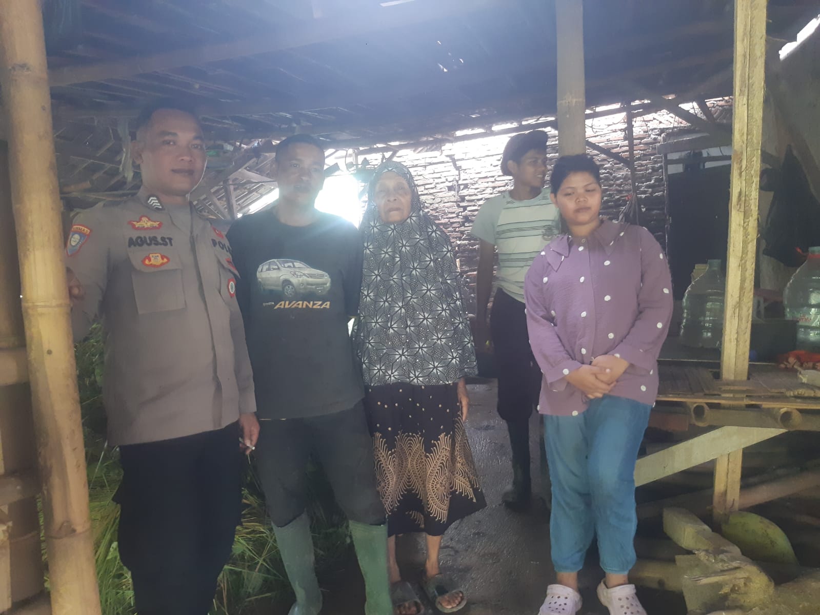 Bhabinkamtibmas Polsek Rangkasbitung Polres Lebak Sambangi Warga Kampung Babakan