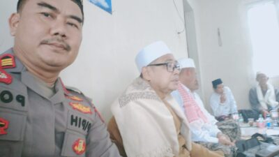 Kapolsek Cimarga Polres Lebak Hadiri Pengajian Ulama Umaro Di Desa Sangkanmanik Cimarga