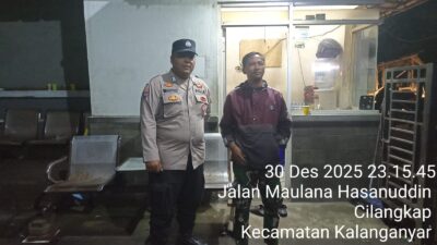 Jelang Nataru 2025- 2026,Personil Polsek Rangkasbitung Polres Lebak Patroli Dialogis Ke Pemukiman Temui Security Cempa Residence