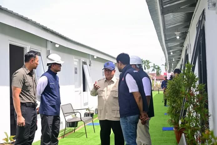 Presiden Prabowo Tinjau Pembangunan Rumah Hunian Danantara di Aceh Tamiang