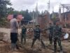 Sinergi Percepatan Pemulihan, TNI–Polri Bersihkan Rumah Warga Terdampak Banjir Bandang di Linge Aceh Tengah