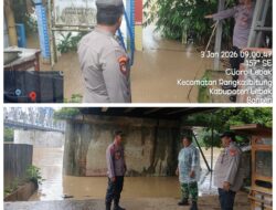 Kapolsek Rangkasbitung Polres Lebak dan Personil Pantau Debit Air Sungai Ciberang Dan Sungai Ciujung