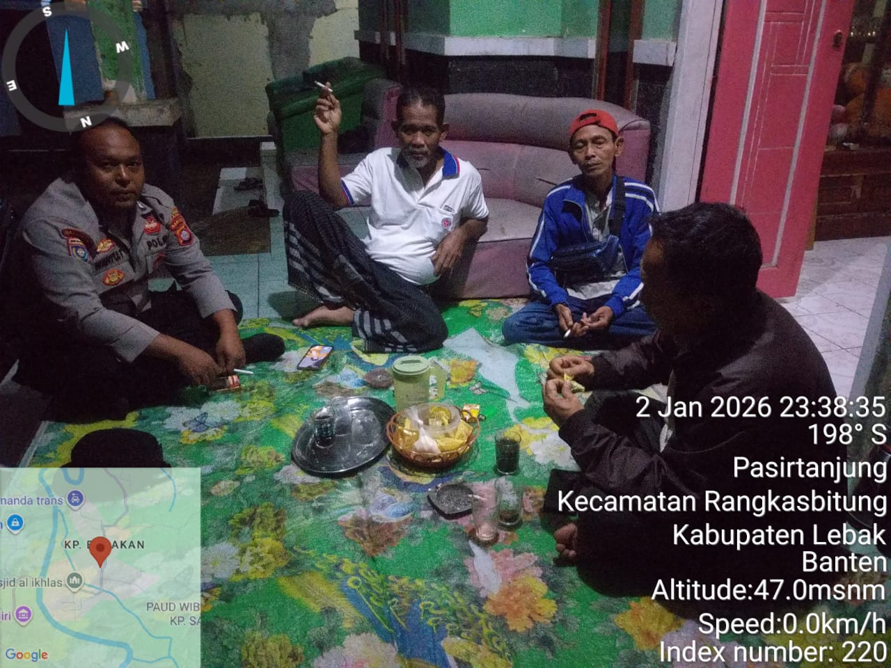 Personil Polsek Rangkasbitung Polres Lebak Giat Patroli Dialogis Ke Pemukiman dan Sambangi Warga Masyarakat