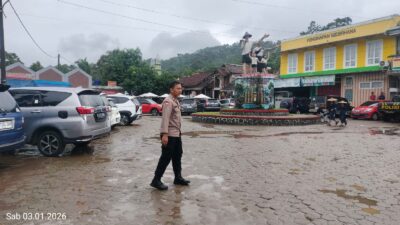 Pantau Situasi Dan Berikan Keamanan, Personil Polsek Leuwidamar Polres Lebak Giat Patroli Wisata Baduy Pantau Situasi Dan Berikan Keamanan, Personil Polsek Leuwidamar Polres Lebak Giat Patroli Wisata Baduy