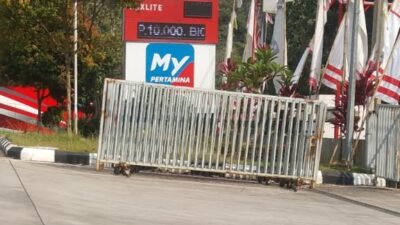 SPBU 243.511.37 Jual Kemafia Minyak ( Pengecor Minyak ) BBM Bersubsidi Diduga Dibekingi Oknum TNI AL ( H ) Warga Minta APH Tidak Tegas !!! SPBU 243.511.37 Jual Kemafia Minyak ( Pengecor Minyak ) BBM Bersubsidi Diduga Dibekingi Oknum TNI AL ( H ) Warga Minta APH Tidak Tegas !!!