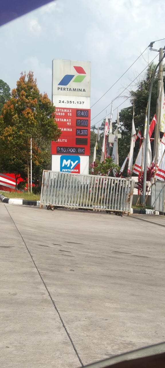 SPBU 243.511.37 Jual Kemafia Minyak ( Pengecor Minyak ) BBM Bersubsidi Diduga Dibekingi Oknum TNI AL ( H ) Warga Minta APH Tidak Tegas !!!