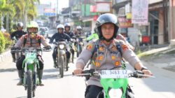 Kapolres Aceh Tengah Bersama BKO Brimob Distribusikan Logistik dan Sling ke Desa Terisolir di Kecamatan Linge
