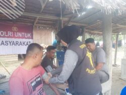 Dokkes Polres Pidie Turun Langsung ke Rumah Warga, Layani Kesehatan Korban Banjir di Mutiara Timur