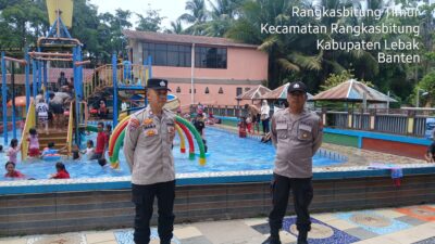 Anggota Polsek Rangkasbitung Polres Lebak di Hari Libur Sekolah Monitoring Obyek Wisata Kolam Renang Anggota Polsek Rangkasbitung Polres Lebak di Hari Libur Sekolah Monitoring Obyek Wisata Kolam Renang