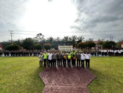 Kapolres Sarolangun Berikan Penghargaan kepada Personel Berprestasi, Selama pelaksanaan Ops Lilin 2025.