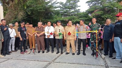 Bupati Lebak Didamping Wakil bupati dan Sekda Lebak Serta Pejabat Forkopimda Saat Meresmikan Alun-Alun Rangkasbitung
