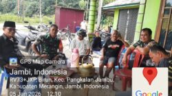 Keakraban Babinsa Koramil 420-07/Sei Manau Bersama Warga Desa, Tumbuhkan Kekompakan dan Kemanunggalan TNI–Rakyat