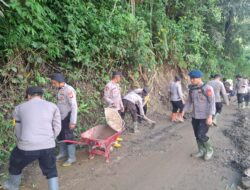 Polsek Silih Nara dan BKO Brimob Gotong Royong Pulihkan Akses Jalan Utama Angkup–Pameu Aceh Tengah