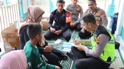 Polres Aceh Tengah Hadirkan Layanan Kesehatan dan Bantuan Alat Tulis bagi Anak-anak di Posko Pengungsian
