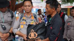 Kapolres Aceh Tengah  Salurkan Bantuan dan Gelar Bhakti Kesehatan bagi Pengungsi Bintang Pepara