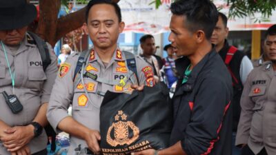 Kapolres Aceh Tengah  Salurkan Bantuan dan Gelar Bhakti Kesehatan bagi Pengungsi Bintang Pepara