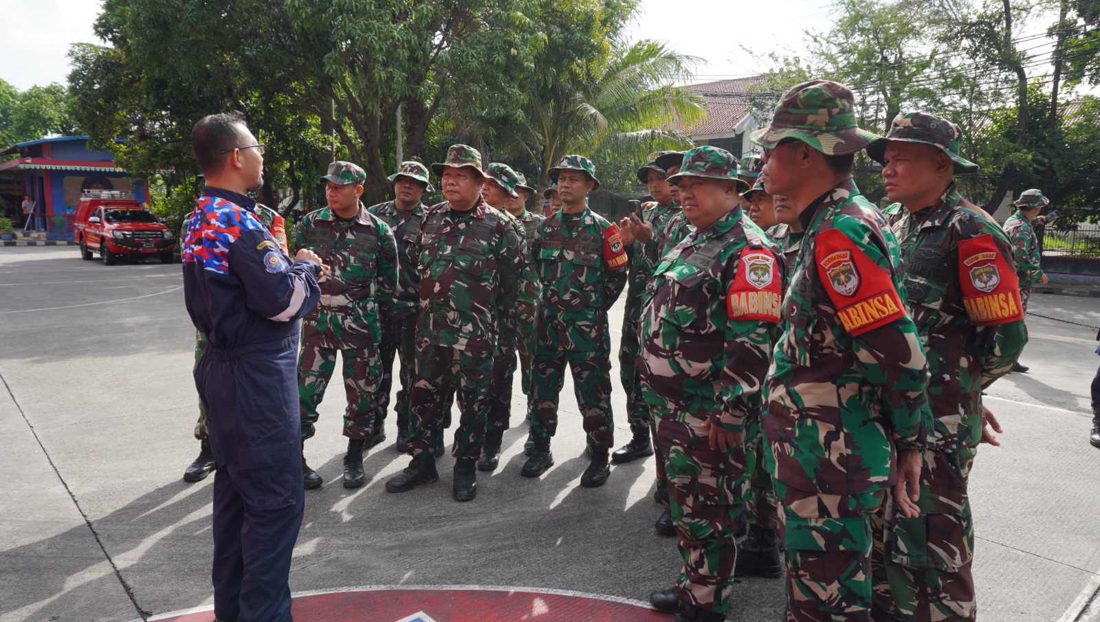 Kodim 0502/Jakarta Utara Gelar Latihan Terpadu Pemadam Kebakaran Bersama Sudin Damkar
