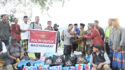 Kapolres Aceh Tengah Terobos Medan Ekstrem, Kembali Salurkan Bantuan ke Kampung Terisolir di Kecamatan Bintang