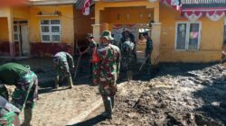 TNI Melaksanakan Pembersihan Polindes Desa Toweren Uken TNI Melaksanakan Pembersihan Polindes Desa Toweren Uken