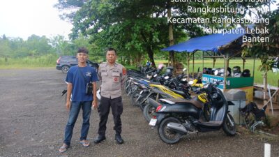 KSPKT I Polsek Rangkasbitung Polres Lebak Cek Parkiran Obyek Wisata Kolam Renang KSPKT I Polsek Rangkasbitung Polres Lebak Cek Parkiran Obyek Wisata Kolam Renang