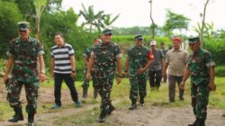 Dandim 0808/Blitar Dampingi Danrem 081/DSJ kunjungi Lokasi Sasaran Pembangunan Jembatan Gantung Di Blitar Dandim 0808/Blitar Dampingi Danrem 081/DSJ kunjungi Lokasi Sasaran Pembangunan Jembatan Gantung Di Blitar