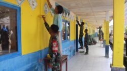 Percantik SD Negeri 9 Takengon Anggota TNI Cat Ulang Bangunan Sekolah