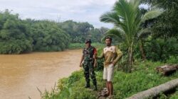 Intensifkan Patroli Wilayah Rawan Banjir Oleh Babinsa Koramil 420-04/Sarolangun